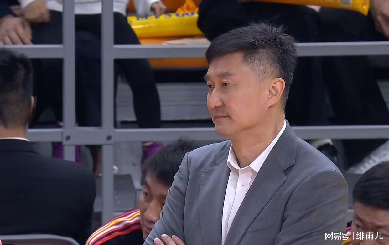 华体会真人娱乐-交易杨溢?广东后卫线惨遭暴打,没有徐杰真不行!