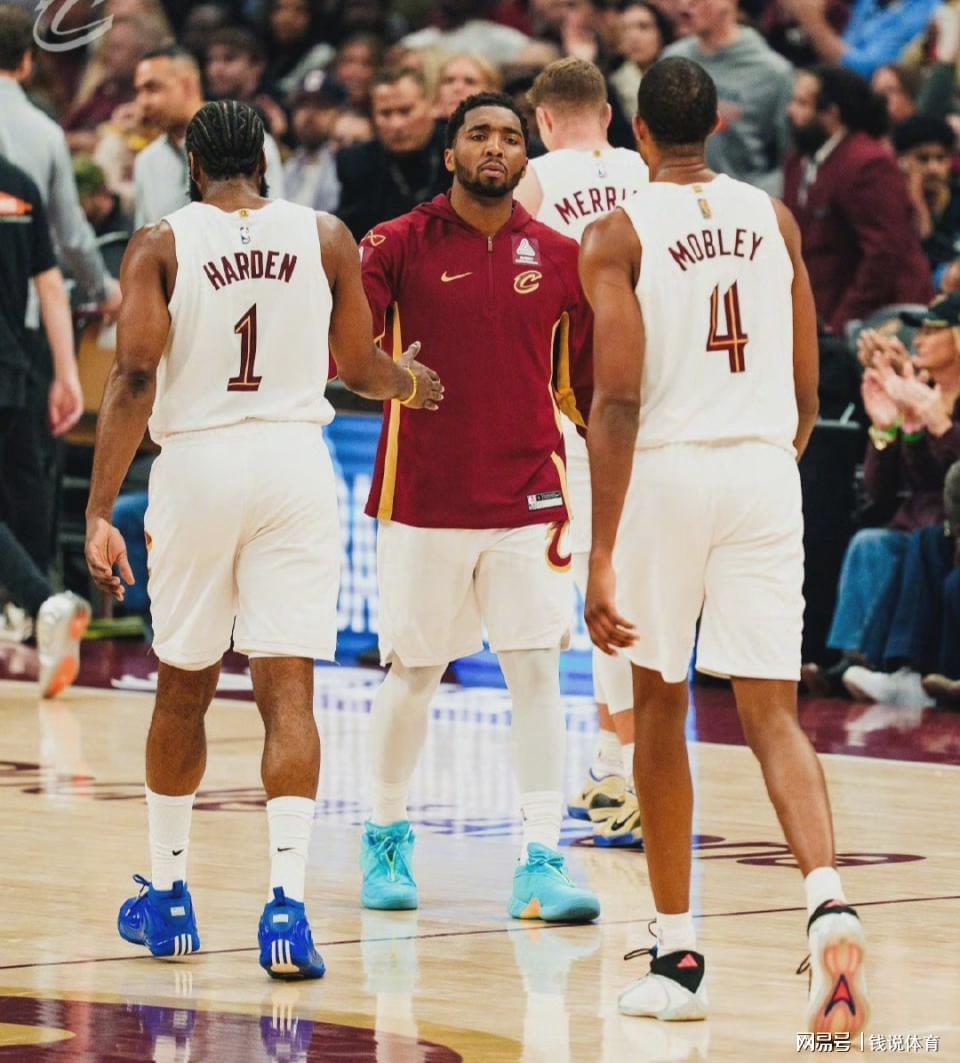 华体会官网首页-骑士122-116擒鹰取四连胜,赛后四大利好曝光,东决之路稳了