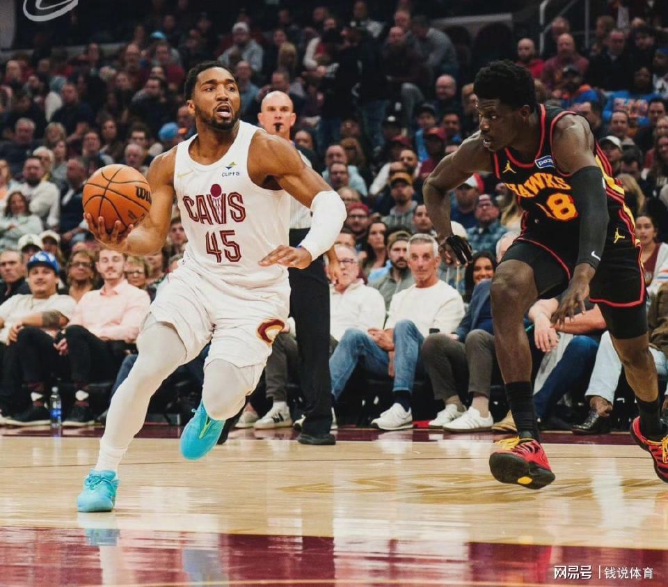 华体会官网首页-骑士122-116擒鹰取四连胜,赛后四大利好曝光,东决之路稳了