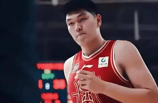 华体会真人娱乐-刘传兴坐冷板凳引猜想，广东旧将回归，能否补上内线短板